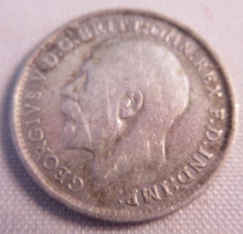 Load image into Gallery viewer, 1919 KING GEORGE V BARE HEAD .925 SILVER 3d THREE PENCE COIN IN CLEAR FLIP
