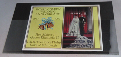 QUEEN ELIZABETH II JERSEY GOLDEN WEDDING £1.50 MINISHEET & STAMP HOLDER