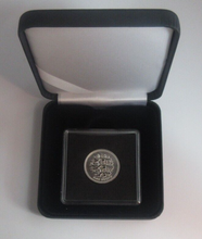 Load image into Gallery viewer, 2002 3 Lions of England Silver Reverse Frosted UK Royal Mint £1 Coin Box + COA
