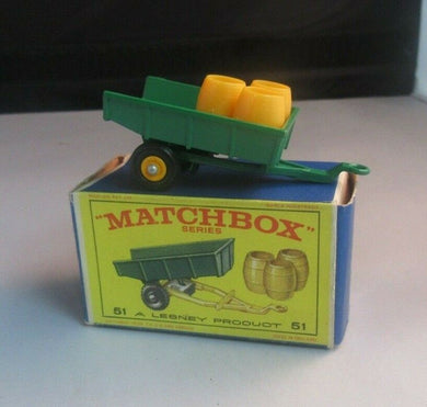 Vintage 'Matchbox' Tipping Trailer No 51 with all 3 Barrels In Original Box