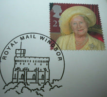 Load image into Gallery viewer, 1900-2000  HM QUEEN ELIZABETH THE QUEEN MOTHER MEMORIAL BUNC £5 COINCOVER PNC
