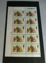 Load image into Gallery viewer, 1978 CHRISTMAS SINGING CAROLS 7P BLOCK OF TEN STAMPS MNH WITH TRAFFIC LIGHTS
