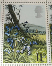 Load image into Gallery viewer, 1979 SPRING WILD FLOWERS BLUEBELLS 11p BLOCK OF 10 STAMPS MNH &amp; TRAFFIC LIGHTS
