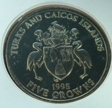 Load image into Gallery viewer, 1995 VICTORY IN EUROPE CELEBRATIONS TURKS &amp; CAICOS BUNC 5 CROWN COIN COVER PNC
