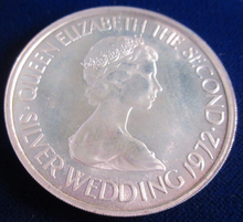 Load image into Gallery viewer, 1972 QUEEN ELIZABETH II SILVER WEDDING BAILIWICK OF JERSEY 4 COIN SET BOX &amp; COA
