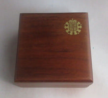 Load image into Gallery viewer, Empty Royal Mint Wooden Coin Box for a £2 Two Pound Coin Cc1
