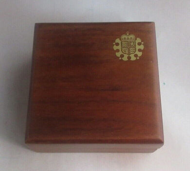 Empty Royal Mint Wooden Coin Box for a £2 Two Pound Coin Cc1