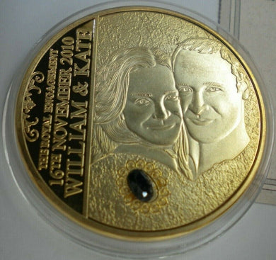 WILLIAM & KATE THE ROYAL ENGAGEMENT GOLD PLATED MEDALLION CAPSULE