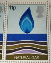 Load image into Gallery viewer, 1978 NATURAL GAS 11p BLOCK OF 10 STAMPS MNH WITH TRAFFIC LIGHTS
