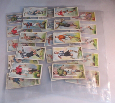 PLAYERS CIGARETTE CARDS FOOTBALLERS 1928-9 2ND SERIES SET OF 25 IN CLEAR PAGES
