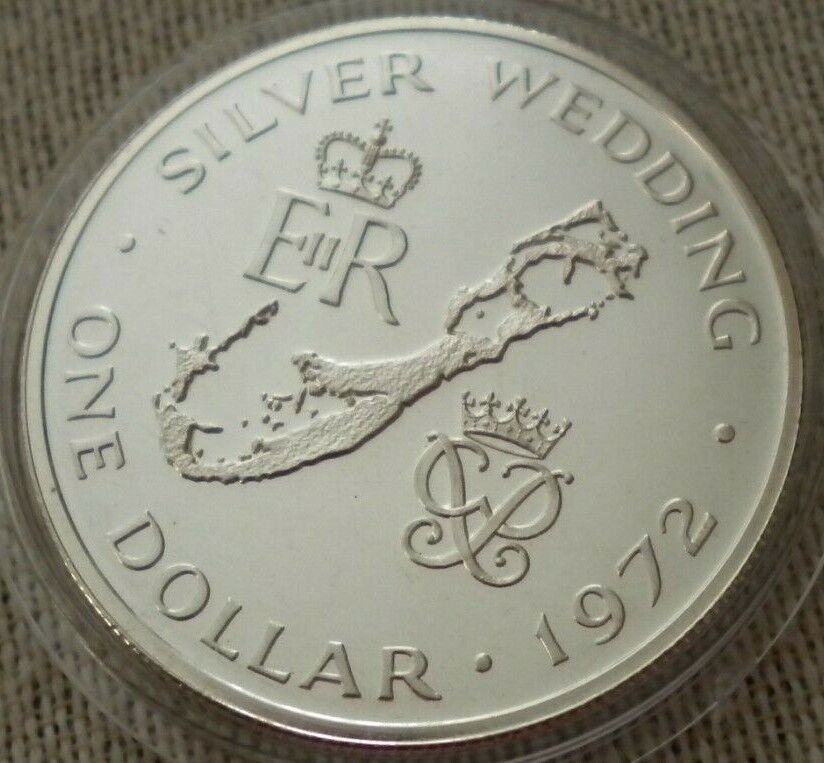 1972 QUEEN ELIZABETH II SILVER WEDDING BERMUDA SILVER ONE DOLLAR COIN IN CAPSULE