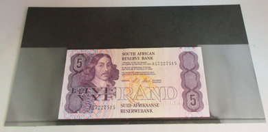 1989-90 SOUTH AFRICAN RESERVE BANK AUNC FIVE RAND BANKNOTE IN HOLDER