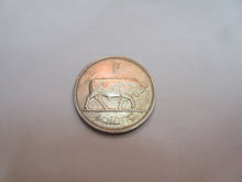 Load image into Gallery viewer, 1963 Ireland EIRE 1 SHILLING Coin reverse BULL obverse Harp
