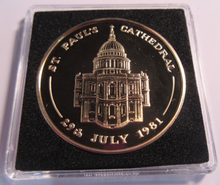 Load image into Gallery viewer, 1981 CHARLES &amp; DIANA WEDDING AT ST PAULS G/PLATED PROOF MEDAL CAPSULE BOX &amp; COA
