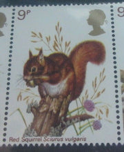 Load image into Gallery viewer, 1977 BRITISH WILDLIFE BRITISH POST OFFICE MINT STAMPS PRESENTATION PACK
