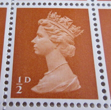 Load image into Gallery viewer, 1968 MACHIN DEFINITIVE HALF SHEET 1/2d 120 X STAMPS MNH WITH TRAFFIC LIGHTS
