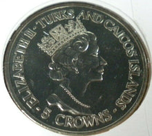 Load image into Gallery viewer, 1994 ENGLAND&#39;S FINEST CAPTAIN BOBBY MOORE WINNERS 1966 5 CROWN COIN COVER PNC
