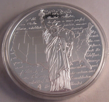 Load image into Gallery viewer, 2001 QUARTERS OF THE 50 STATES SILVER PLATED MEDAL GOLD PLATED QUARTER &amp; CAPSULE
