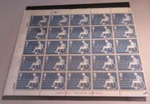 Load image into Gallery viewer, 1974 HEALTH &amp; HANDICAP 4 1/2p+1 1/2p BLOCK OF 25 STAMPS MNH &amp; TRAFFIC LIGHTS
