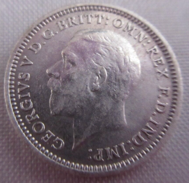 1933 KING GEORGE V BARE HEAD .500 SILVER EF 3d THREE PENCE COIN IN CLEAR FLIP