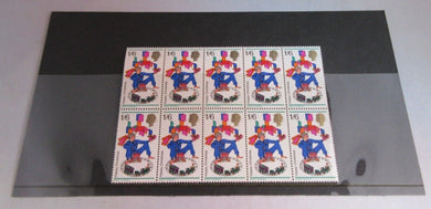 1968 HAPPY CHRISTMAS 1/6 BLOCK OF 10 STAMPS MNH WITH CLEAR FRONTED STAMP HOLDER