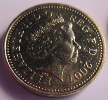 Load image into Gallery viewer, 2004/5/6/7 FOUR ROYAL MINT £1 ONE POUND COINS BRIDGES EF-UNC IN POUCH
