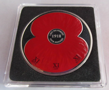 Load image into Gallery viewer, 2008 QEII REMEMBRANCE PROOF £5 FIVE POUND COIN QUAD CAPSULE &amp; COA
