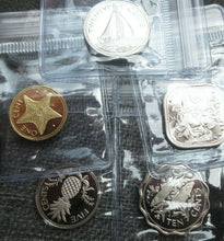 Load image into Gallery viewer, 1976 BAHAMAS 5 COIN PROOF SET FREANKLIN MINT WITH CERTIFICATE COIN FLIP AND BAG

