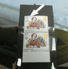 Load image into Gallery viewer, GB 1980 Bronte 12p vertical BLOCK OF 2 with MISSING &#39;p&#39; in Value SG 1125Ea MNH
