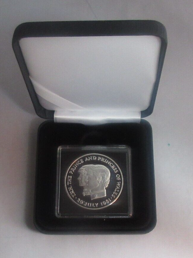 1981 Charles and Diana Royal Wedding Silver Proof 10 Rupees Mauritius Coin Boxed