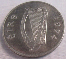Load image into Gallery viewer, EIRE 10p 1974 TEN PENCE BUNC PRESENTED IN CLEAR FLIP
