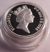 Load image into Gallery viewer, 1988 UK £1 THE ROYAL ARMS ONE POUND COIN PIEDFORT SILVER PROOF BOX &amp; COA
