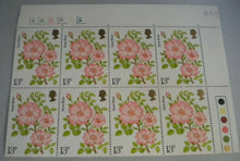 Load image into Gallery viewer, 1976 SWEET BRIAR 13P BLOCK OF EIGHT STAMPS MNH &amp; TRAFFIC LIGHTS
