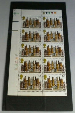 1978  HAMPTON COURT PALACE 13p BLOCK OF 10 STAMPS MNH & TRAFFIC LIGHTS