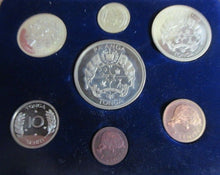 Load image into Gallery viewer, 1967 MEMORIAL QUEEN SALOTE TUPOU III OF TONGA PAANGA &amp; SENITI COIN SET BOXED
