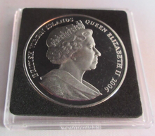 Load image into Gallery viewer, 2006 QEII QUEEN ELIZABETH &amp; THE LION BVI ONE DOLLAR COIN CAPSULE &amp; COA
