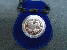 Load image into Gallery viewer, 2007 BUNC 1 DOLLAR UNITED IN FRIENDSHIP LION OF ENGLAND &amp; EAGLE OF USA IN POUCH
