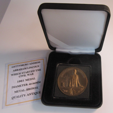 Load image into Gallery viewer, 1961 ABRAHAM LINCOLN GETTYSBURG ADDRESS ANTIQUE BRONZE MEDAL BOX &amp; COA
