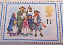 Load image into Gallery viewer, 1978 CHRISTMAS CAROL SINGERS 11P GUTTER PAIRS 20 STAMPS MNH WITH TRAFFIC LIGHTS
