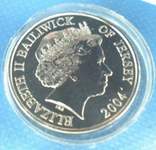 Load image into Gallery viewer, 2004 JOHN FISHER THE HISTORY OF THE ROYAL NAVY BUNC JERSEY £5 COIN IN CAPSULE
