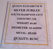 Load image into Gallery viewer, 1952-1977 SOUTHAMPTON SALUTES THE SILVER JUBILEE BU BRASS MEDAL CAPSULE BOX &amp;COA
