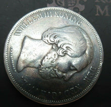 Load image into Gallery viewer, 1874 DUTCH 2 1/2 GUILDER WILLEM III SILVER COIN GOD Z Y MET S ON RIM
