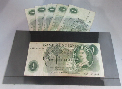£1 BANK NOTE 1963 G NOTE HOLLOM F-VF ONE RANDOM SELECTED BANKNOTE & NOTE HOLDER