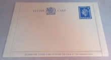 Load image into Gallery viewer, QUEEN ELIZABETH II 4d LETTER CARD MINT UNUSED IN CLEAR FRONTED HOLDER
