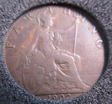 Load image into Gallery viewer, 1902 EDWARD VII BRONZE FARTHING EF-UNC IN QUADRANT CAPSULE &amp; BOX
