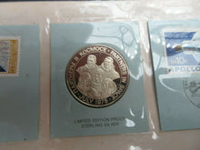 Load image into Gallery viewer, 1975 1oz SILVER PROOF APOLLO &amp; SOYUZ FIRST U.S &amp; SOVIET JOINT SPACE MISSION PNC1
