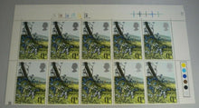 Load image into Gallery viewer, 1979 SPRING WILD FLOWERS BLUEBELLS 11p BLOCK OF 10 STAMPS MNH &amp; TRAFFIC LIGHTS
