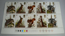 Load image into Gallery viewer, 1977 BRITISH WILDLIFE 9p BLOCK OF 10 STAMPS MNH &amp; TRAFFIC LIGHTS
