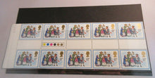 Load image into Gallery viewer, 1978 CHRISTMAS CAROL SINGERS 11P GUTTER PAIRS 20 STAMPS MNH WITH TRAFFIC LIGHTS
