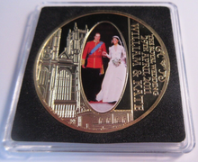 Load image into Gallery viewer, 2011 WILLIAM &amp; KATE ROYAL WEDDING GOLD PLATED MEDAL CAPSULE BOX &amp; COA
